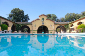 Masia Mimosa Pool house